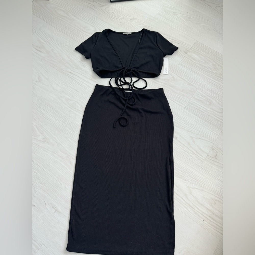 BLACK SKIRT & TOP SET